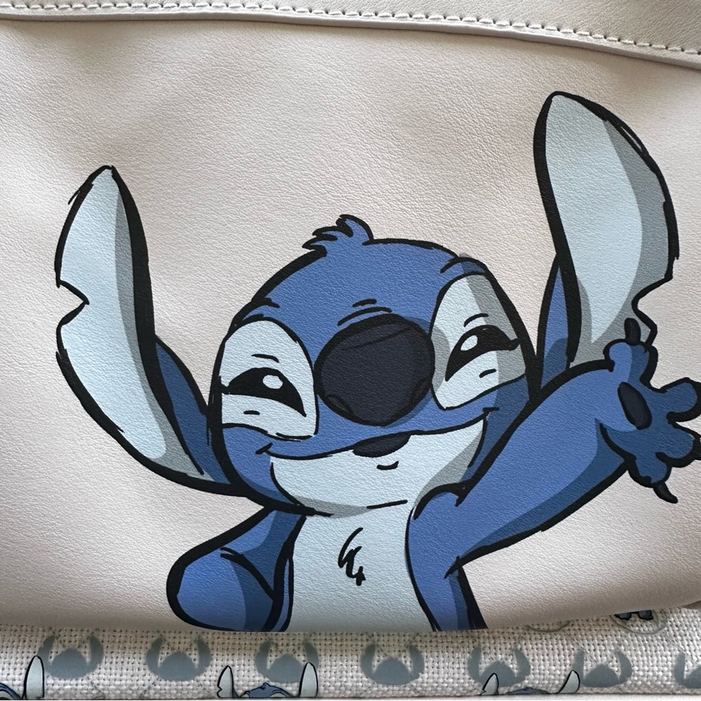 Disney Lilo and Stitch All Over Print Weekender/Duffle Bag: NWT - Picture 2 of 13